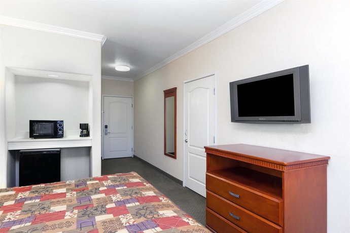 Imagen de la habitación del Hotel Howard Johnson By Wyndham Bakersfield, Bakersfield. Foto 5
