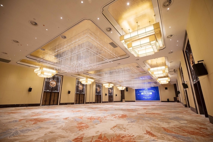 Imagen de los interiores del Hotel Howard Johnson By Wyndham Bayan Plaza Qidong. Foto 13