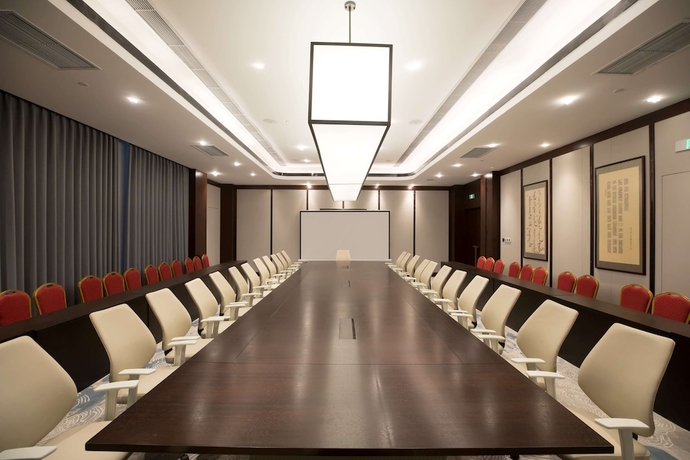 Imagen de los interiores del Hotel Howard Johnson By Wyndham Bayan Plaza Qidong. Foto 16