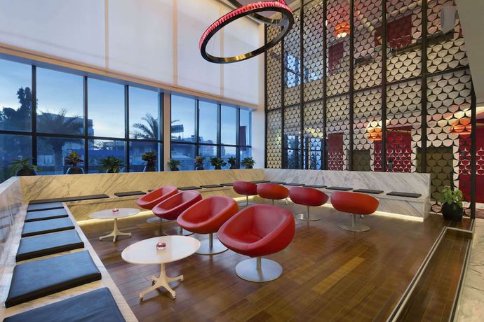 Imagen de los interiores del Hotel Howard Johnson By Wyndham Bengaluru Hebbal. Foto 18