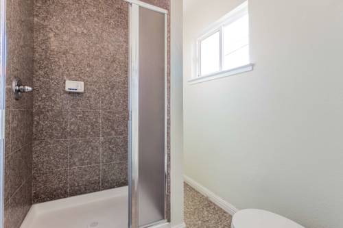 Imagen de la habitación del Hotel Howard Johnson By Wyndham Berkeley. Foto 3