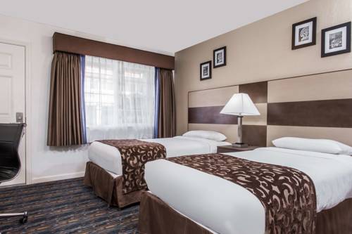 Imagen de la habitación del Hotel Howard Johnson By Wyndham Berkeley. Foto 6
