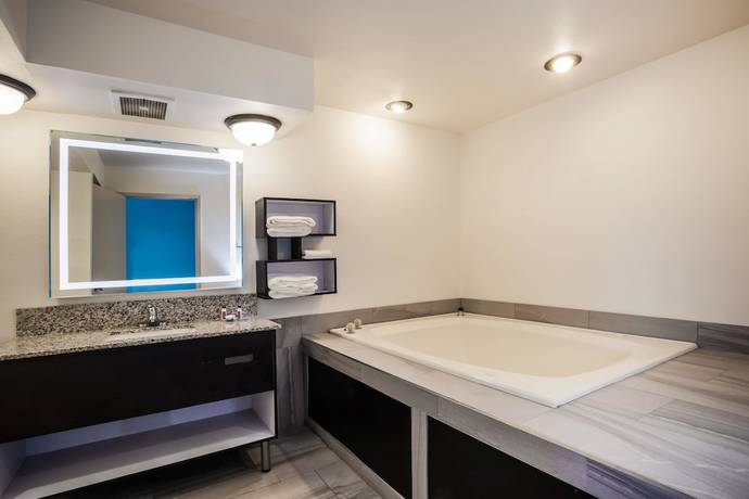 Imagen de la habitación del Hotel Howard Johnson By Wyndham Blackwood Near Philadelp. Foto 10