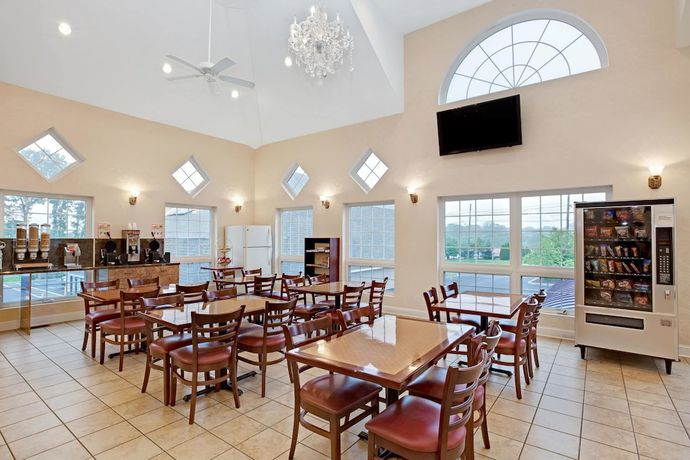 Imagen del bar/restaurante del Hotel Howard Johnson By Wyndham Blackwood Near Philadelp. Foto 5
