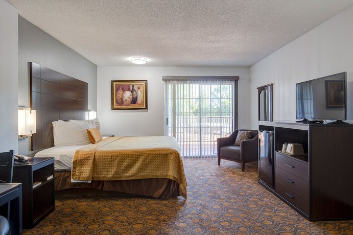 Imagen de la habitación del Hotel Howard Johnson By Wyndham Branson Theatre District. Foto 12