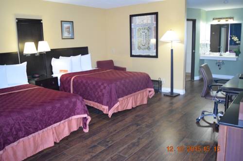 Imagen de la habitación del Hotel Howard Johnson By Wyndham Buena Park. Foto 3