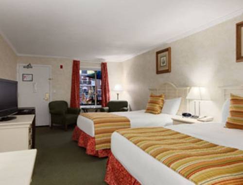 Imagen de la habitación del Hotel Howard Johnson By Wyndham Burlington. Foto 3