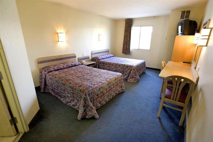 Imagen de la habitación del Hotel Howard Johnson By Wyndham Clarksville Tennessee. Foto 10