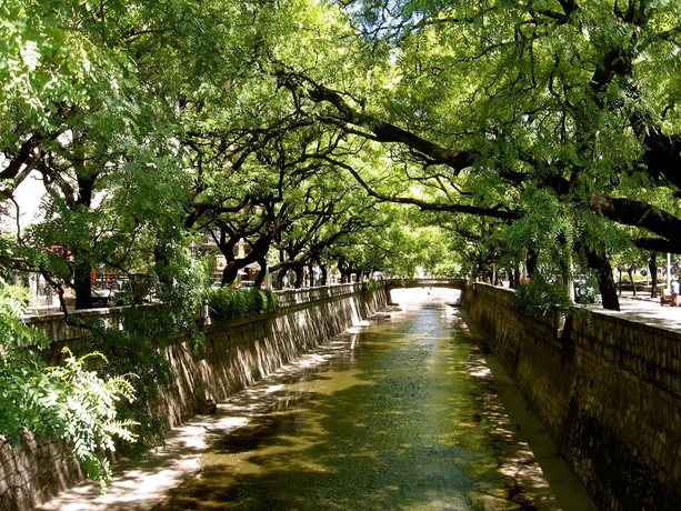 Imagen de los exteriores del Hotel Howard Johnson By Wyndham Cordoba. Foto 10