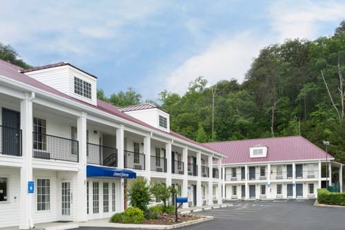 Imagen general del Hotel Howard Johnson By Wyndham Dalton. Foto 1