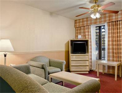 Imagen de la habitación del Hotel Howard Johnson By Wyndham Dothan. Foto 7