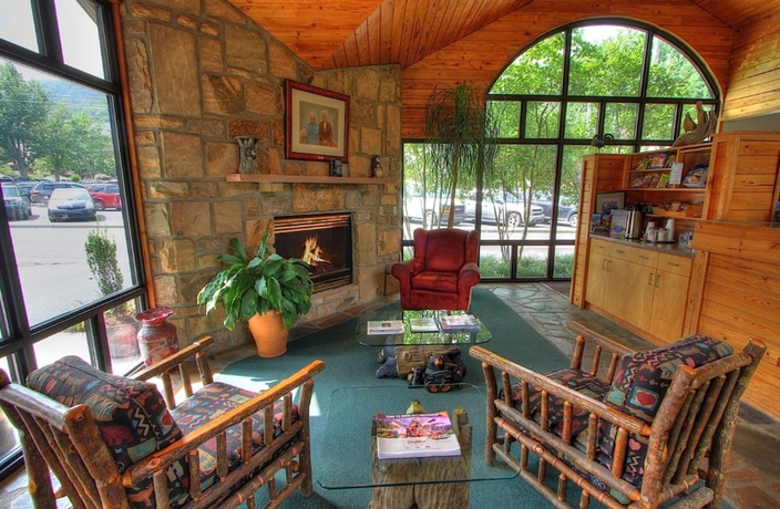 Imagen de los interiores del Hotel Howard Johnson By Wyndham Downtown Gatlinburg. Foto 15