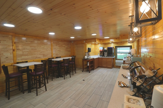 Imagen del bar/restaurante del Hotel Howard Johnson By Wyndham Downtown Gatlinburg. Foto 3