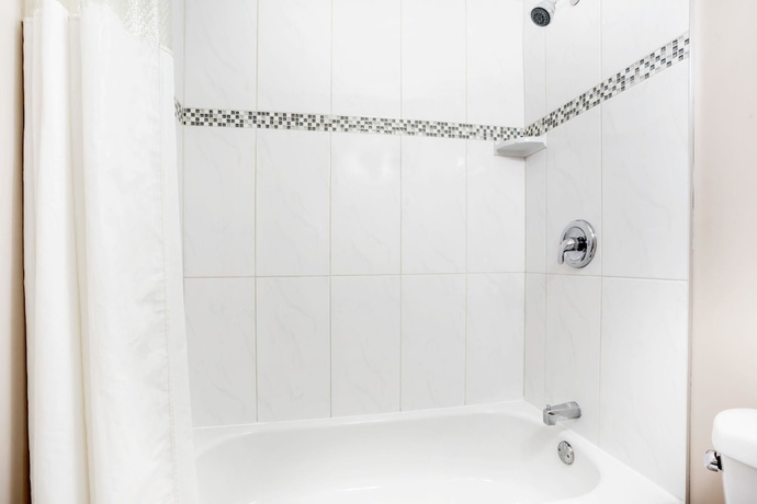 Imagen de la habitación del Hotel Howard Johnson By Wyndham Downtown Kamloops. Foto 11