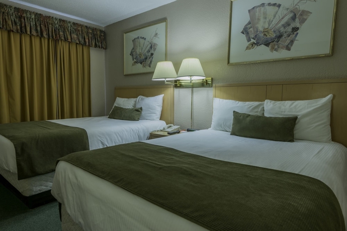 Imagen de la habitación del Hotel Howard Johnson By Wyndham Downtown Kamloops. Foto 12