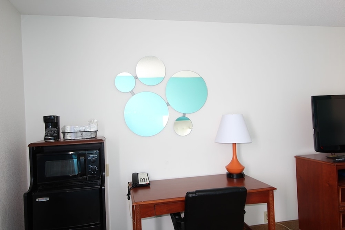 Imagen de la habitación del Hotel Howard Johnson By Wyndham Evansville East. Foto 7