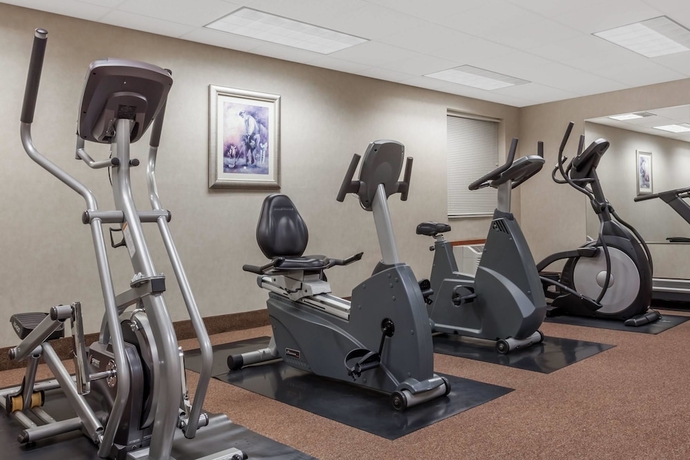 Imagen de los interiores del Hotel Howard Johnson By Wyndham Evansville East. Foto 13