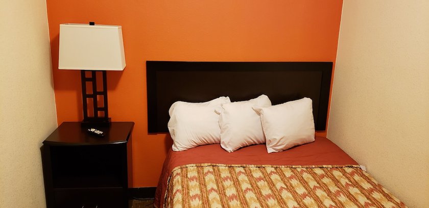 Imagen de la habitación del Hotel Howard Johnson By Wyndham Flagstaff University West. Foto 11