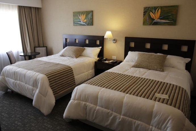 Imagen de la habitación del Hotel Howard Johnson By Wyndham Funes. Foto 2