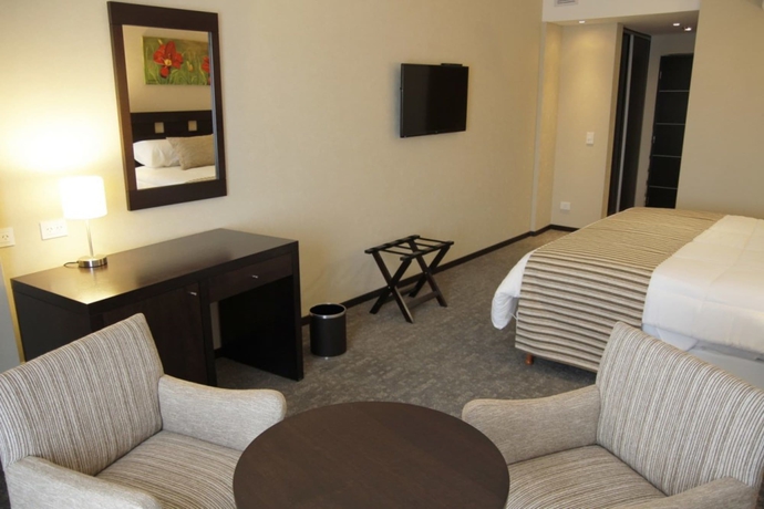 Imagen de la habitación del Hotel Howard Johnson By Wyndham Funes. Foto 9