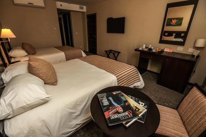 Imagen de la habitación del Hotel Howard Johnson By Wyndham Funes. Foto 10