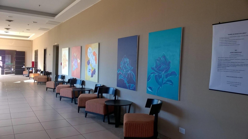 Imagen de los interiores del Hotel Howard Johnson By Wyndham Funes. Foto 18