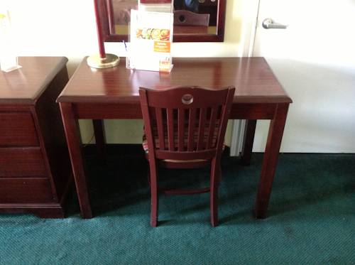 Imagen de la habitación del Hotel Howard Johnson By Wyndham Grand Prairie Near Lone Star Park. Foto 8