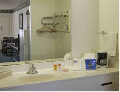 Imagen de la habitación del Hotel Howard Johnson By Wyndham Grand Prairie Near Lone Star Park. Foto 14