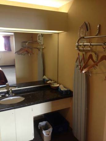 Imagen de la habitación del Hotel Howard Johnson By Wyndham Gravenhurst. Foto 11