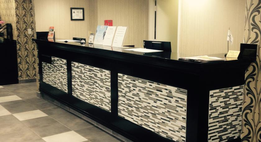 Imagen general del Hotel Howard Johnson By Wyndham Greensboro Near The Coliseum. Foto 2