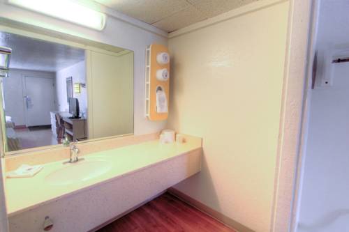 Imagen de la habitación del Hotel Howard Johnson By Wyndham Harrisonburg. Foto 4