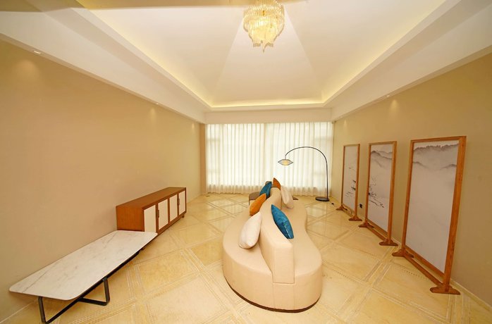 Imagen de los interiores del Hotel Howard Johnson By Wyndham Hot Springs Chaozhou. Foto 5