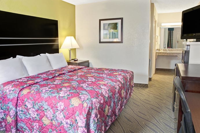 Imagen de la habitación del Hotel Howard Johnson By Wyndham Houston Heights/downtown. Foto 9