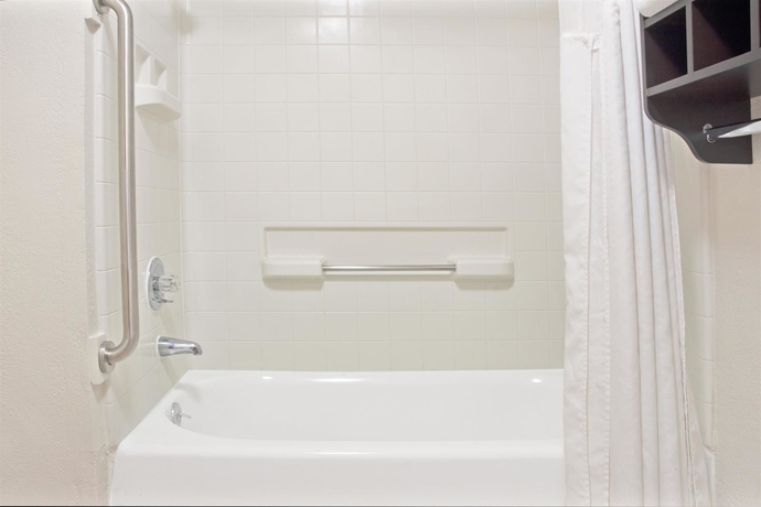 Imagen de la habitación del Hotel Howard Johnson By Wyndham Houston Heights/downtown. Foto 14