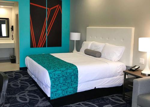 Imagen general del Hotel Howard Johnson By Wyndham Houston Willowbrook. Foto 8