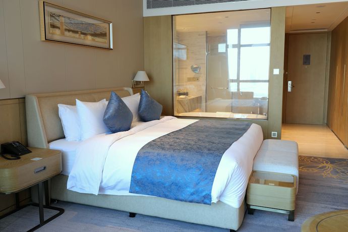 Imagen de la habitación del Hotel Howard Johnson By Wyndham Jimei Lake Plaza Xiamen. Foto 2