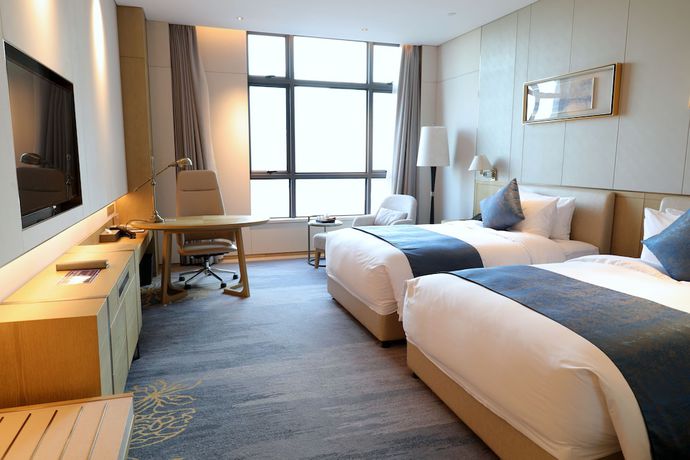 Imagen de la habitación del Hotel Howard Johnson By Wyndham Jimei Lake Plaza Xiamen. Foto 8