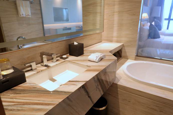 Imagen de la habitación del Hotel Howard Johnson By Wyndham Jimei Lake Plaza Xiamen. Foto 10