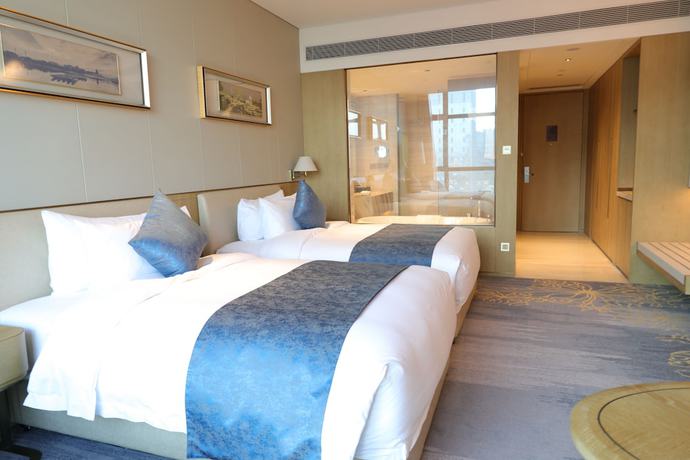 Imagen de la habitación del Hotel Howard Johnson By Wyndham Jimei Lake Plaza Xiamen. Foto 13