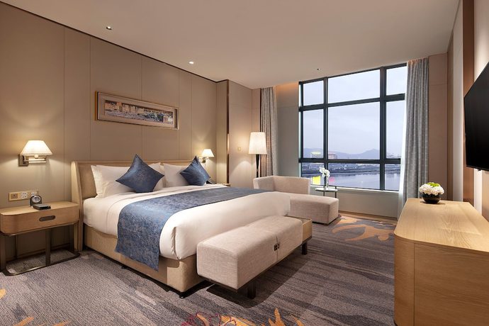 Imagen de la habitación del Hotel Howard Johnson By Wyndham Jimei Lake Plaza Xiamen. Foto 14