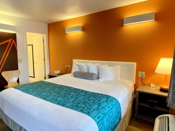 Imagen de la habitación del Hotel Howard Johnson By Wyndham Lake George. Foto 3