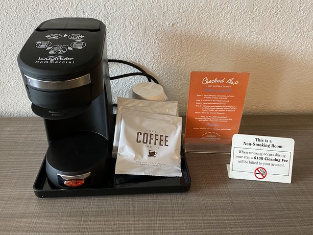 Imagen de la habitación del Hotel Howard Johnson By Wyndham Lake George. Foto 6