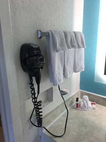 Imagen de la habitación del Hotel Howard Johnson By Wyndham Lakeland. Foto 6