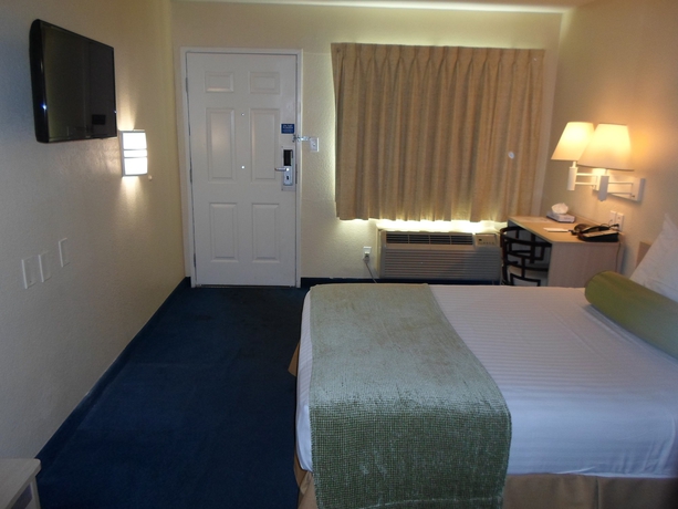 Imagen de la habitación del Hotel Howard Johnson By Wyndham Las Vegas Near The Strip. Foto 7