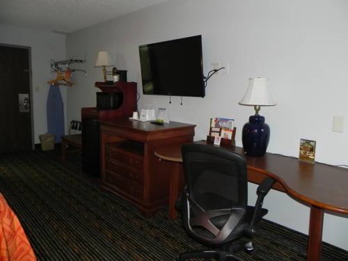 Imagen de la habitación del Hotel Howard Johnson By Wyndham Lexington. Foto 9