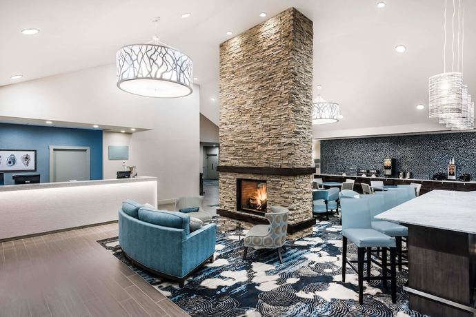 Imagen de los interiores del Hotel Howard Johnson By Wyndham Middletown Newport Area. Foto 12