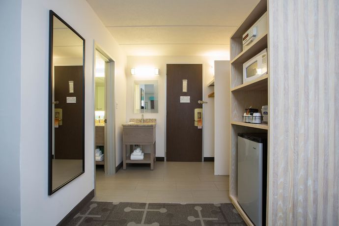 Imagen de la habitación del Hotel Howard Johnson By Wyndham Mystic. Foto 12