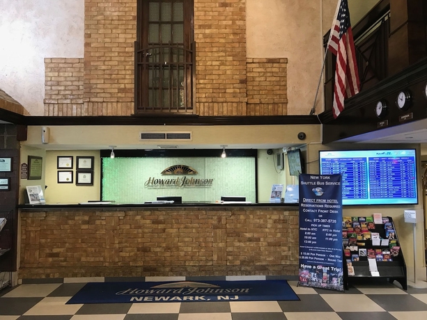 Imagen de los interiores del Hotel Howard Johnson By Wyndham Newark Airport. Foto 19