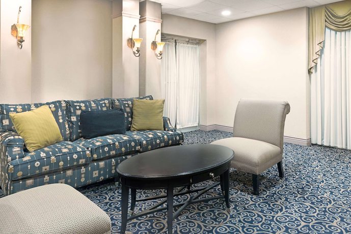 Imagen de los interiores del Hotel Howard Johnson By Wyndham Newburgh/west Point. Foto 17