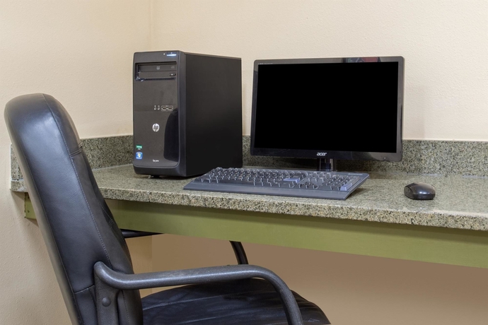 Imagen de los interiores del Hotel Howard Johnson By Wyndham Ocala Fl I-75. Foto 14